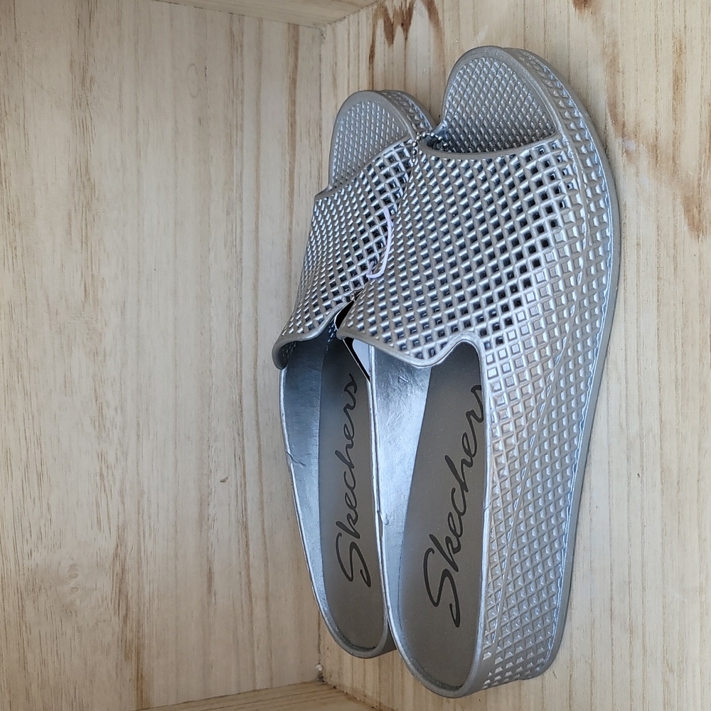 Skechers Plastic Waffle Design Open Toe Wedges - Picture 3 of 8